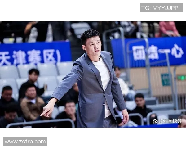 周鹏：从篮球场上的拼搏者到生活中的追梦人，探索他的成长与蜕变之路